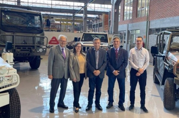 Prefeito visita Agrale e reforça apoio à parceria com a Foton